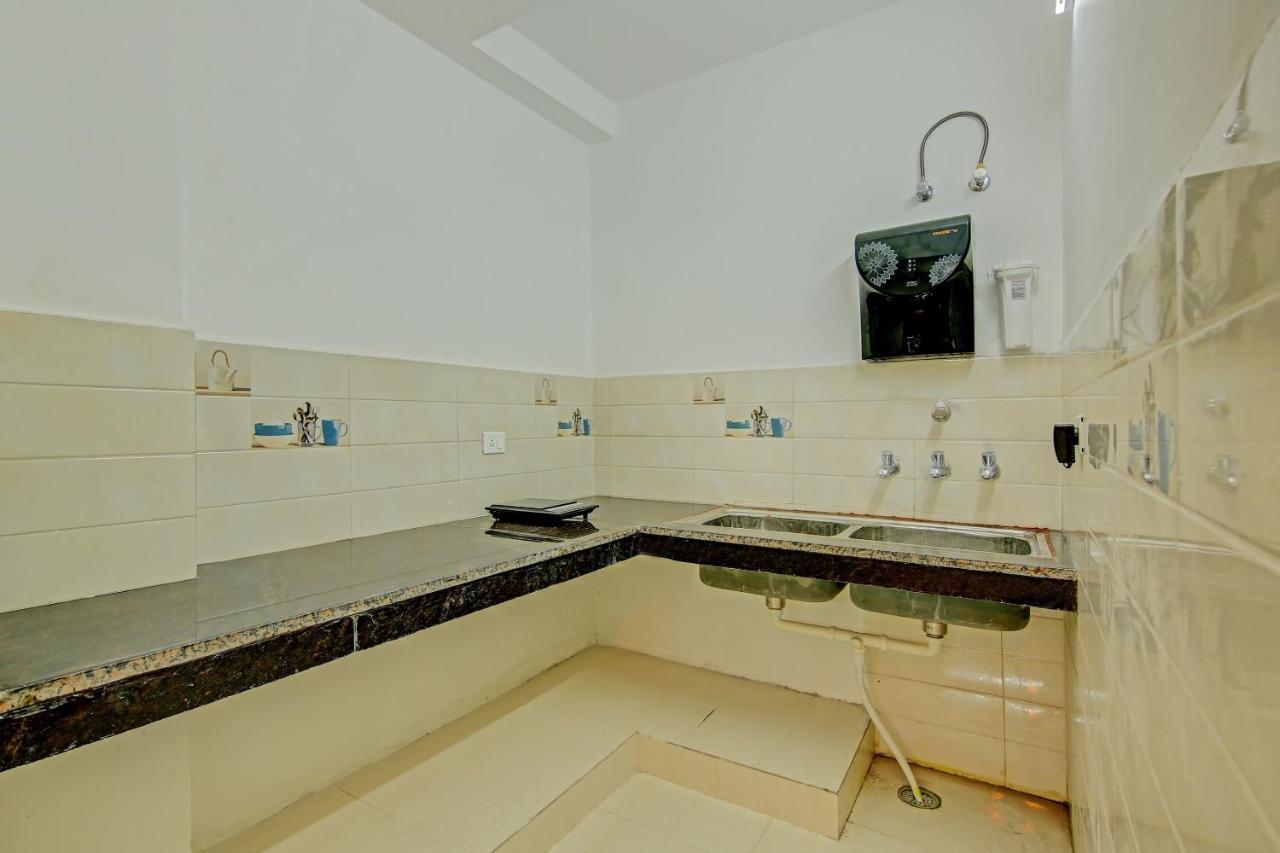 Oyo Plot No40 Dwarka Near Dwarka Sector 21 Metro Station 3* New Delhi